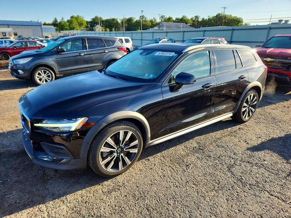 2020 VOLVO V60 CROSS COUNTRY