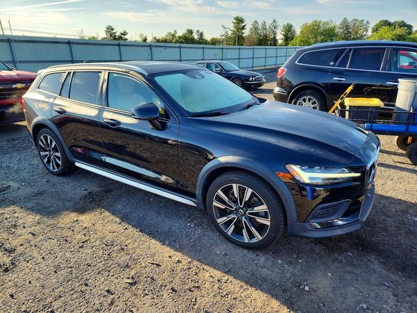 2020 VOLVO V60 CROSS COUNTRY