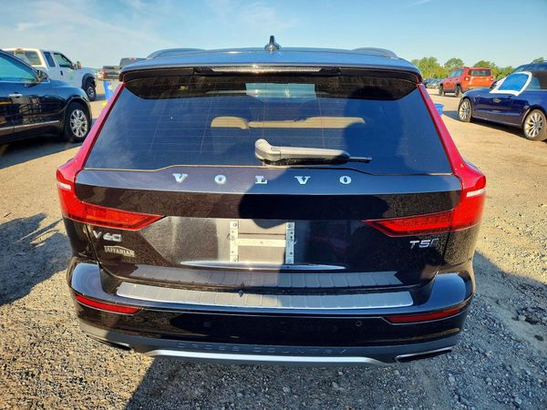 2020 VOLVO V60 CROSS COUNTRY