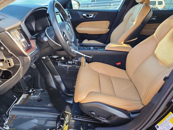 2020 VOLVO V60 CROSS COUNTRY