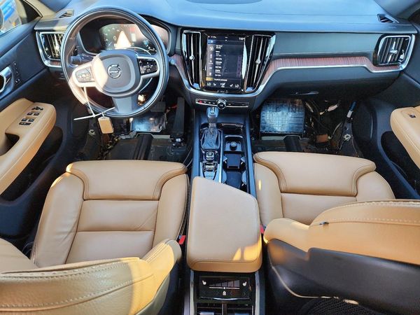 2020 VOLVO V60 CROSS COUNTRY
