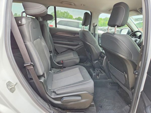 2023 JEEP GRAND CHEROKEE L LAREDO 4X4