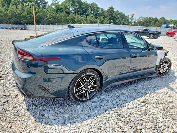 2023 KIA STINGER