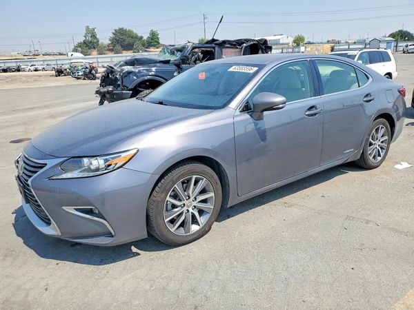 2016 LEXUS ES 300h