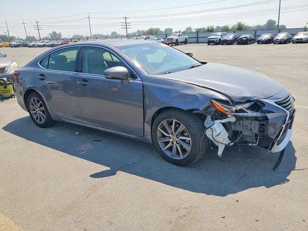 2016 LEXUS ES 300h