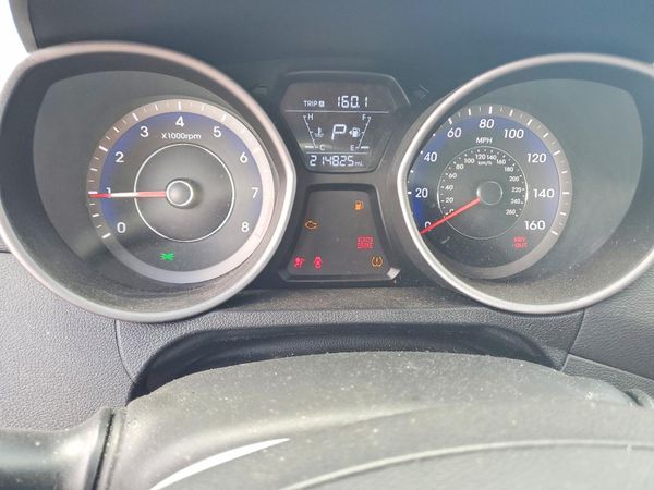 2016 HYUNDAI ELANTRA