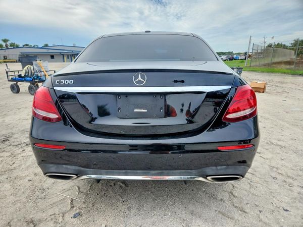 2017 MERCEDES-BENZ E E300