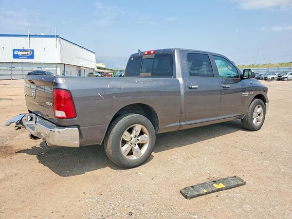 2018 RAM 1500 SLT CREW CAB 4X4