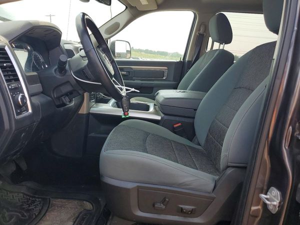 2018 RAM 1500 SLT CREW CAB 4X4