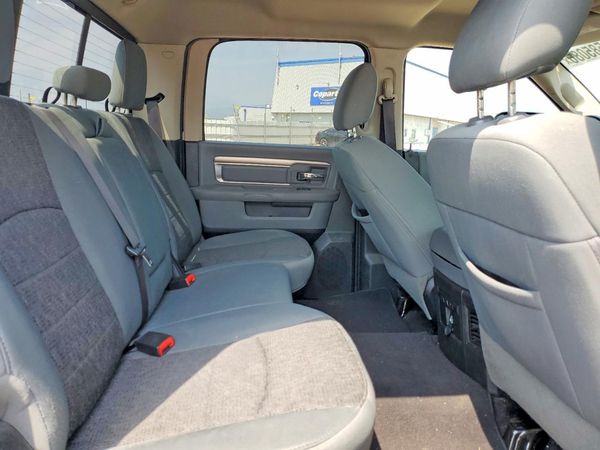 2018 RAM 1500 SLT CREW CAB 4X4