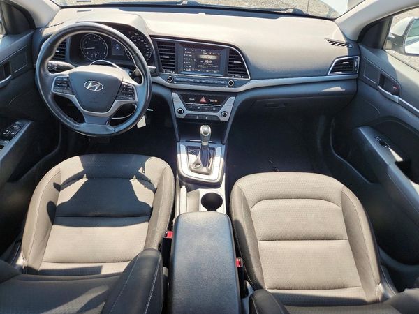2017 HYUNDAI ELANTRA