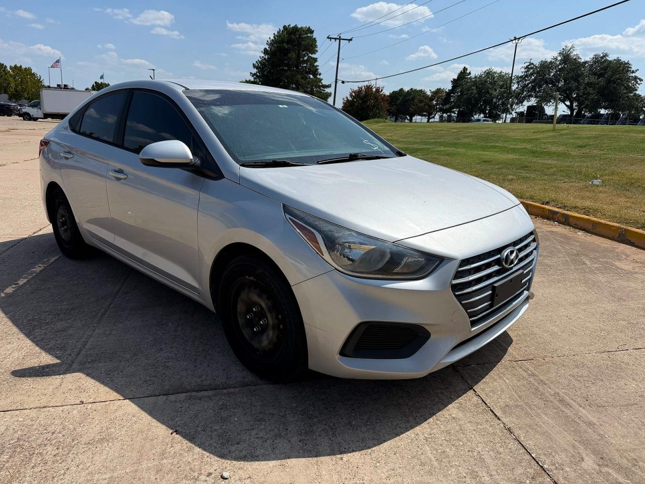 2019 HYUNDAI ACCENT SE and SEL