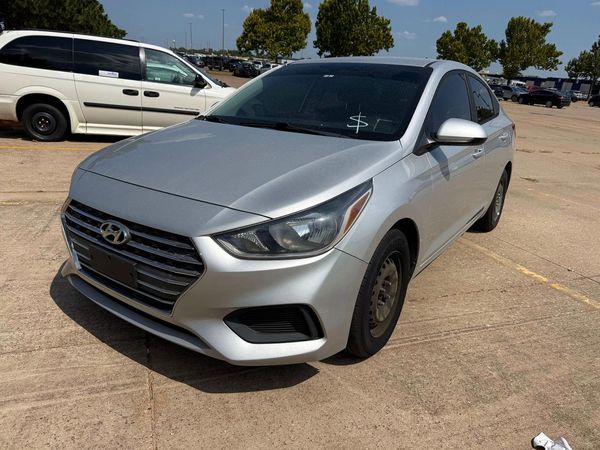 2019 HYUNDAI ACCENT SE and SEL
