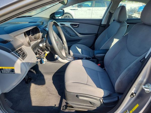 2013 HYUNDAI ELANTRA