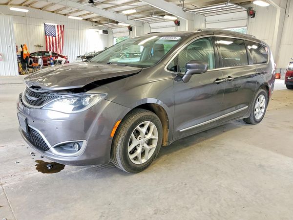 2017 CHRYSLER PACIFICA Touring L Plus