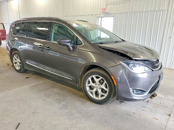 2017 CHRYSLER PACIFICA Touring L Plus