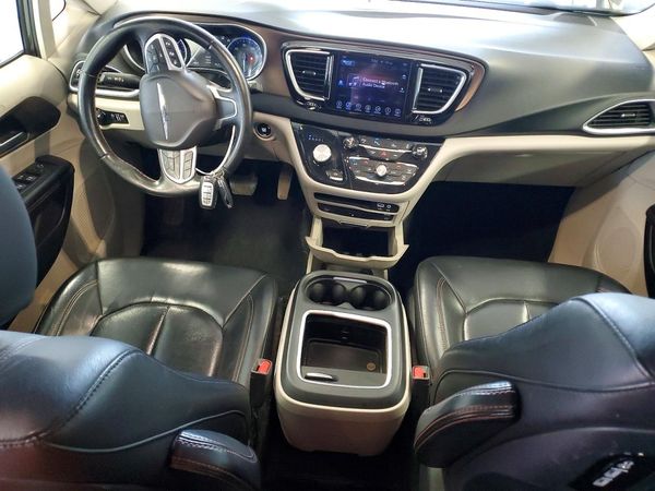 2017 CHRYSLER PACIFICA Touring L Plus