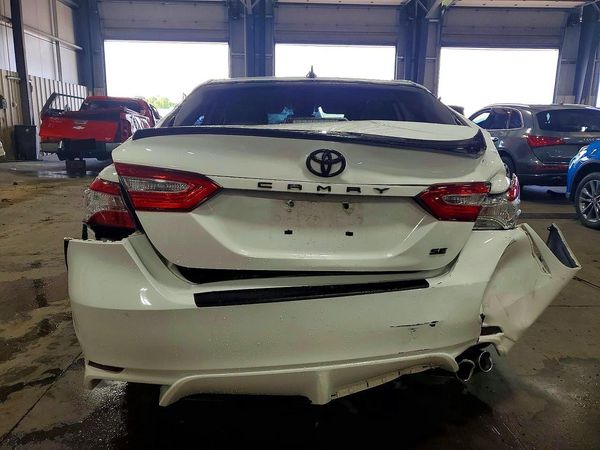 2020 TOYOTA CAMRY