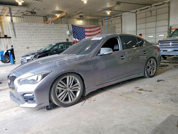 2015 INFINITI Q50