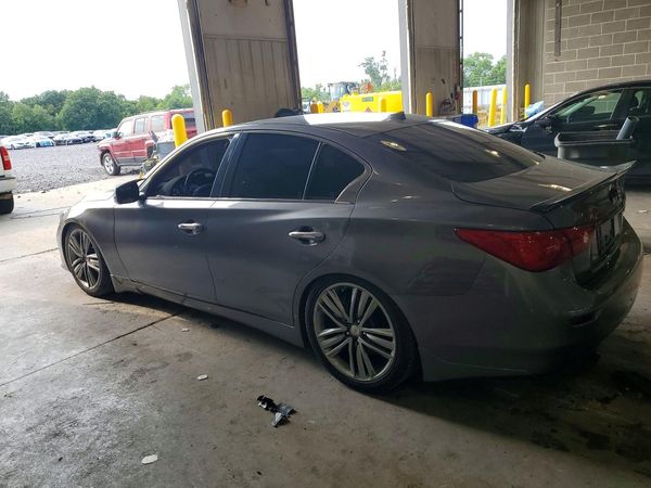 2015 INFINITI Q50
