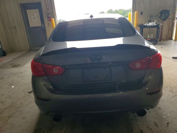 2015 INFINITI Q50