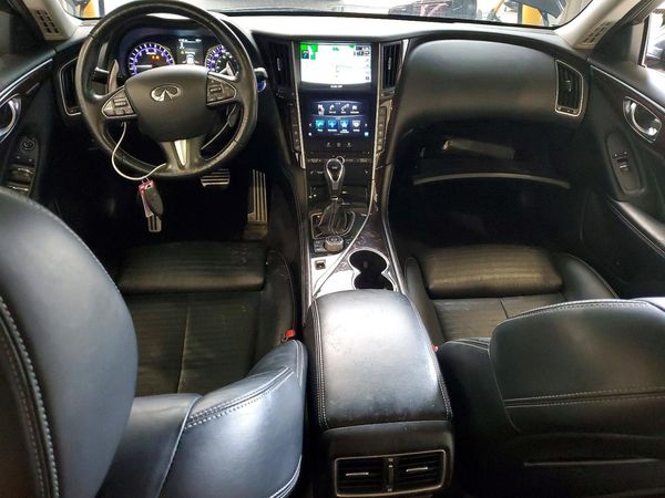 2015 INFINITI Q50