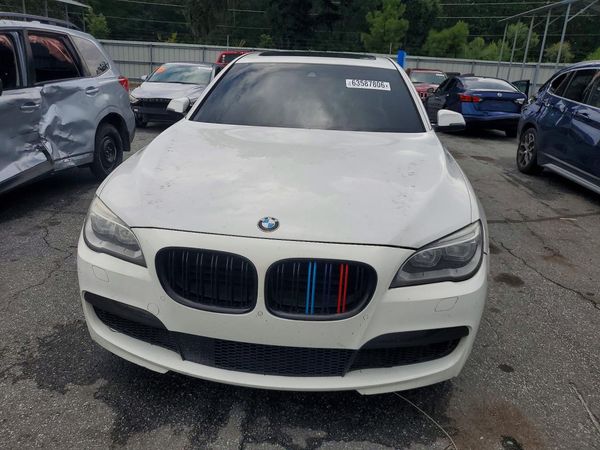 2015 BMW 750 750i/Alpina B7