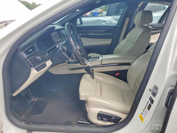 2015 BMW 750 750i/Alpina B7