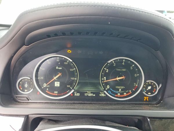 2015 BMW 750 750i/Alpina B7