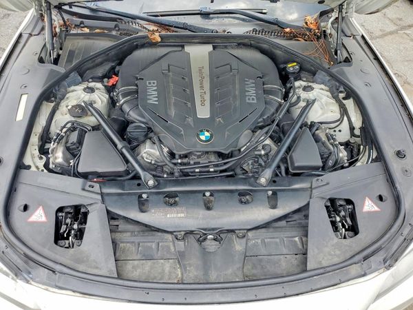 2015 BMW 750 750i/Alpina B7
