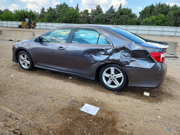 2014 TOYOTA CAMRY