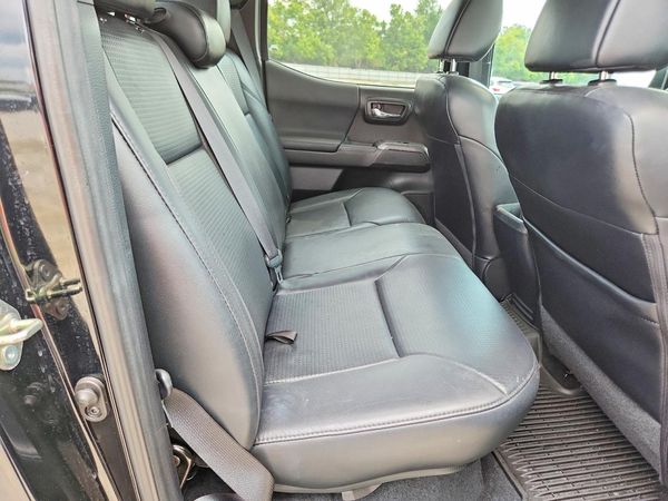 2019 TOYOTA TACOMA SR5