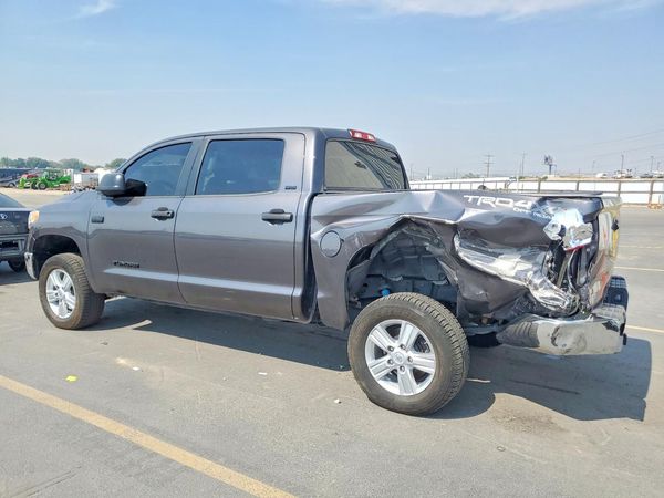 2017 TOYOTA TUNDRA