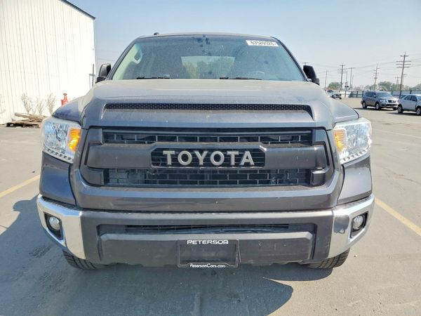 2017 TOYOTA TUNDRA