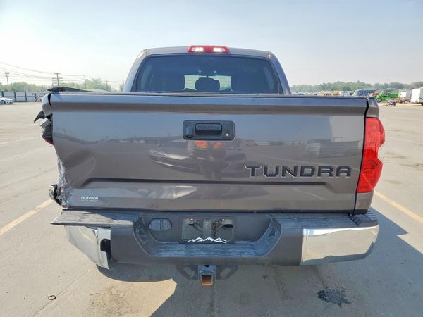 2017 TOYOTA TUNDRA