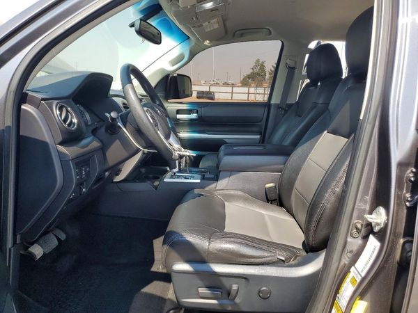 2017 TOYOTA TUNDRA