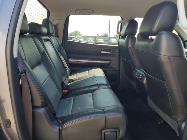 2017 TOYOTA TUNDRA