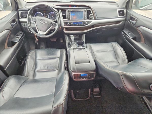 2019 TOYOTA HIGHLANDER SE/XLE
