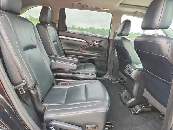 2019 TOYOTA HIGHLANDER SE/XLE