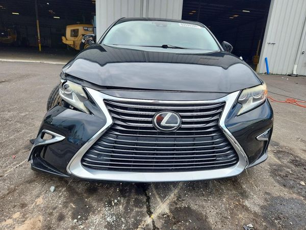 2016 LEXUS ES