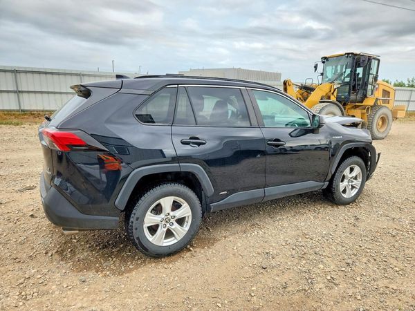 2021 TOYOTA RAV4 LE HV