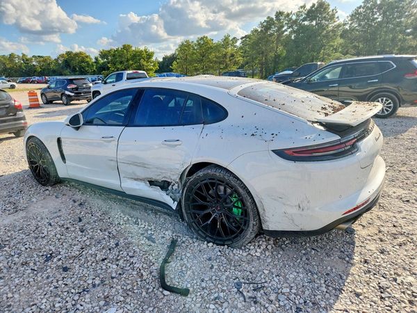 2018 PORSCHE PANAMERA