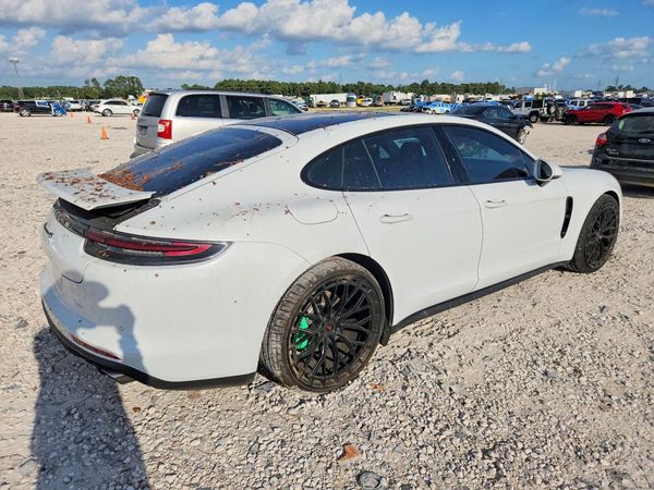 2018 PORSCHE PANAMERA