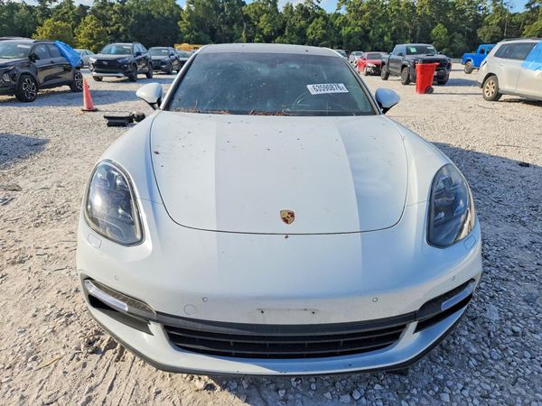 2018 PORSCHE PANAMERA