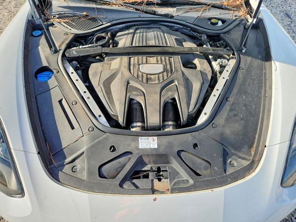 2018 PORSCHE PANAMERA