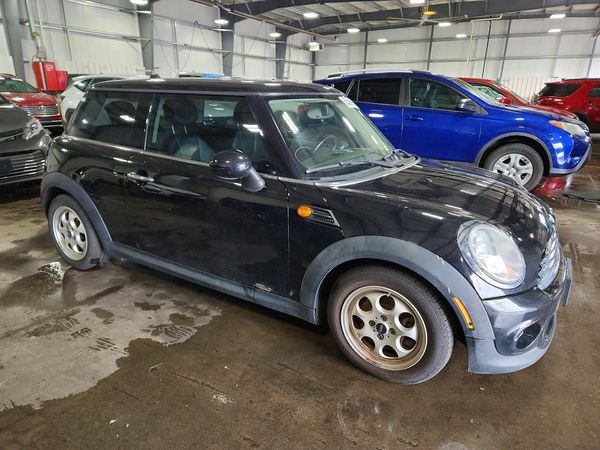 2013 MINI COOPER