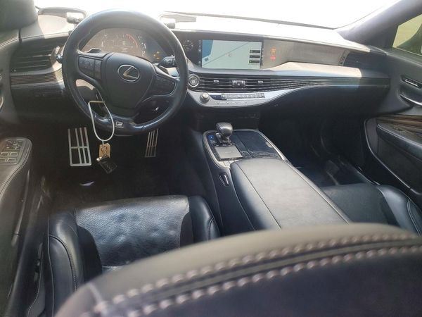 2018 LEXUS LS 500