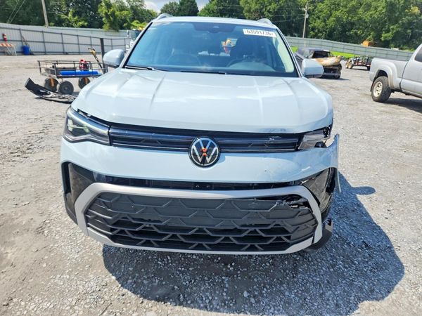 2025 VOLKSWAGEN TAOS 4Motion SE