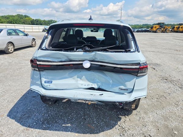 2025 VOLKSWAGEN TAOS 4Motion SE