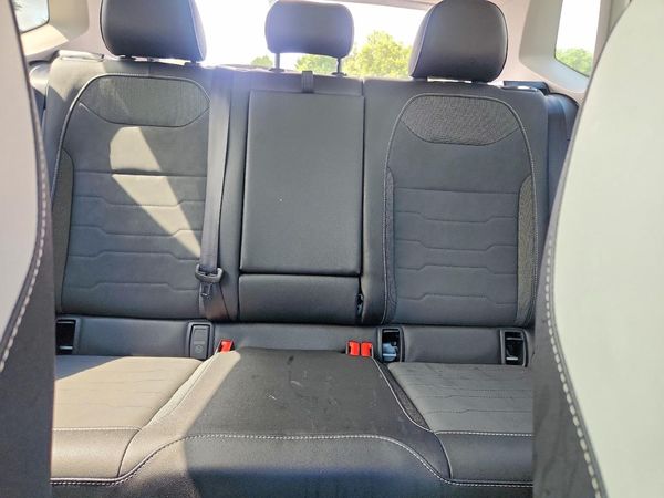 2025 VOLKSWAGEN TAOS 4Motion SE